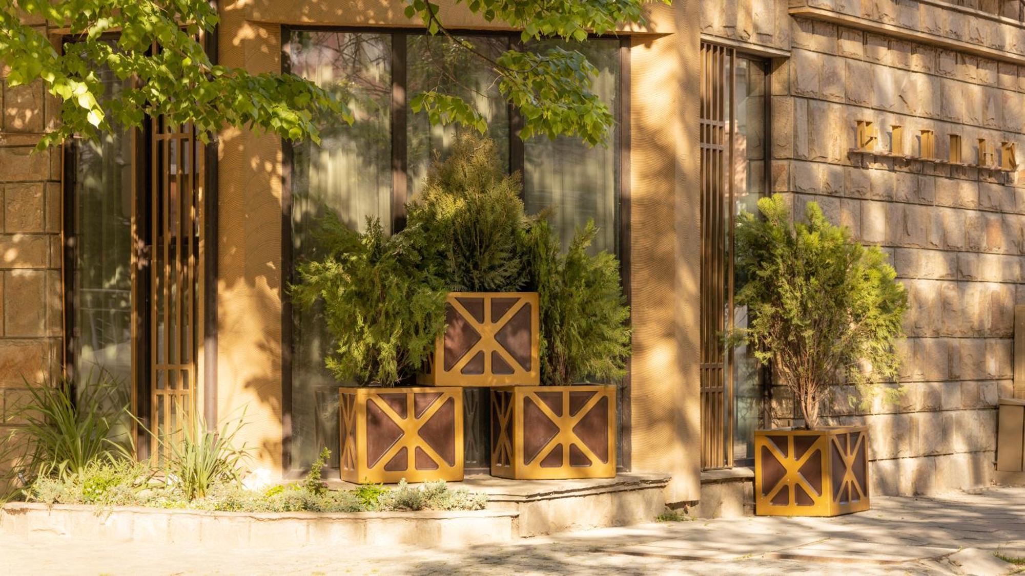Hidden Bank: Cash Apartment Plovdiv Luaran gambar